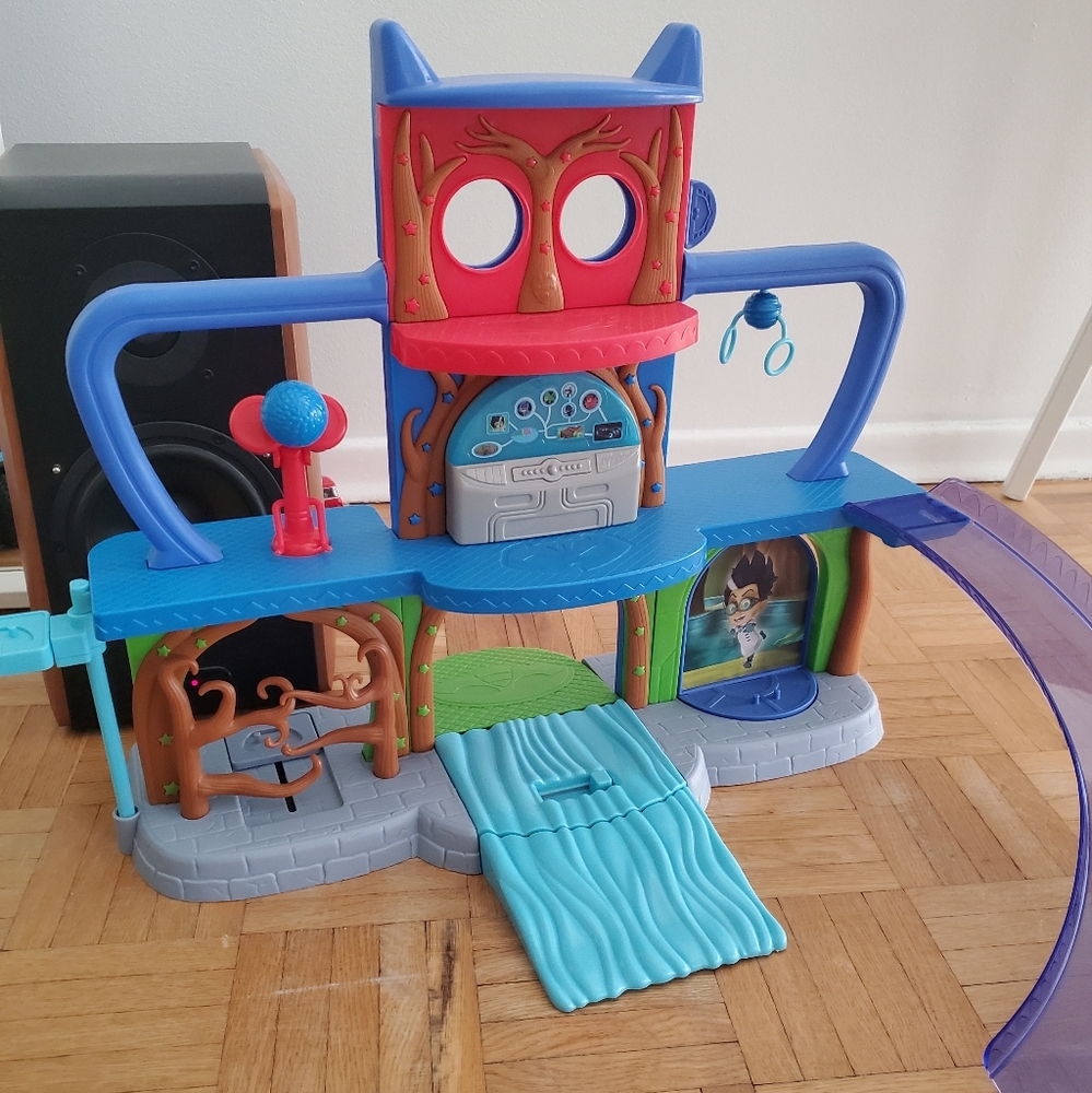 Pj masks headquarters playset